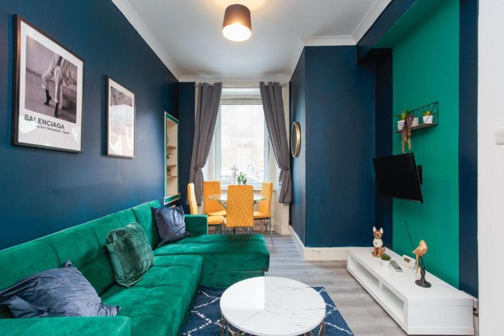 شقة Beautiful Boutique Edinburgh Abode - Sleeps 4 المظهر الخارجي الصورة