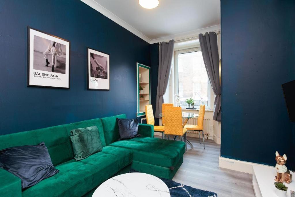 شقة Beautiful Boutique Edinburgh Abode - Sleeps 4 المظهر الخارجي الصورة